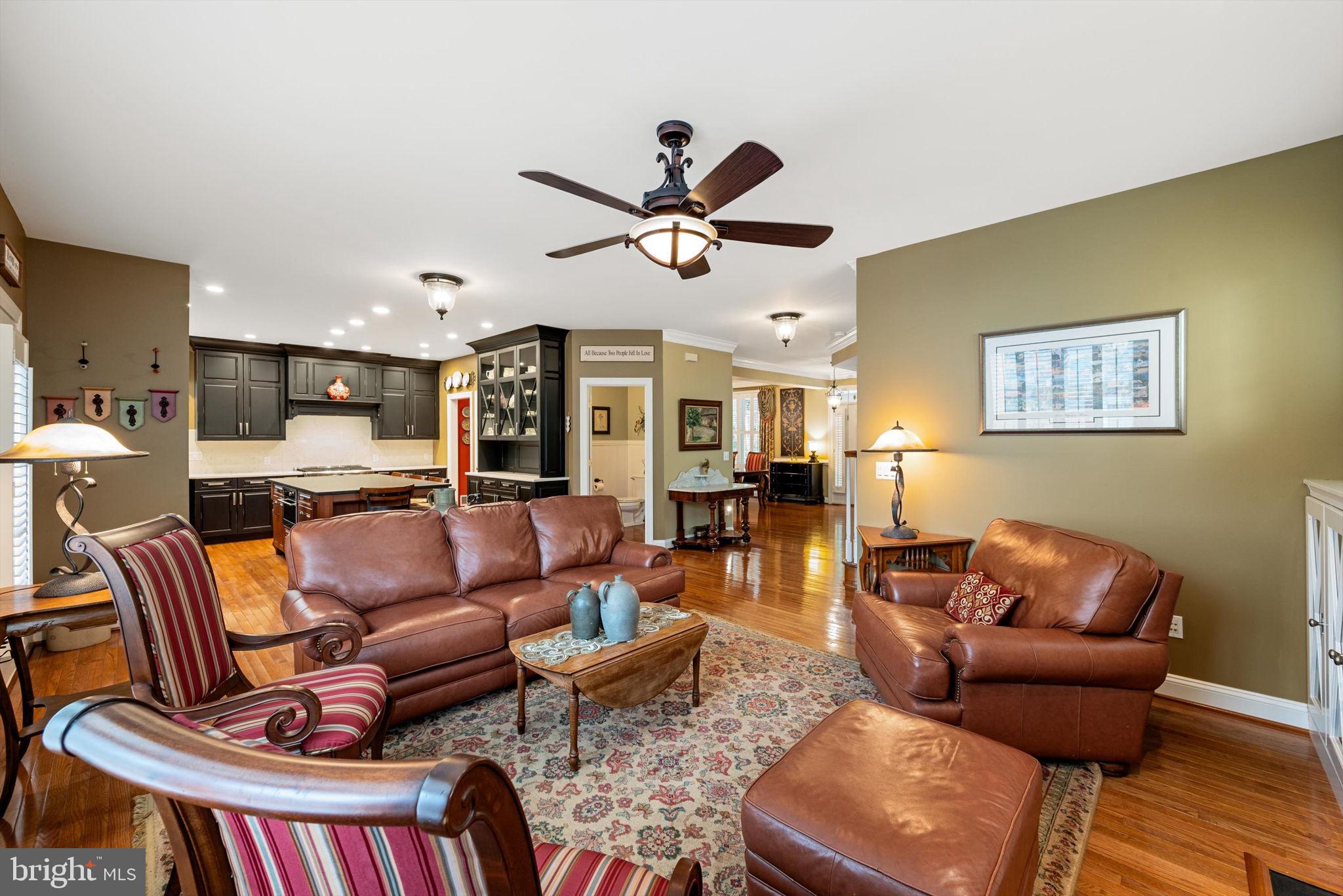 150 Amalfi Ct