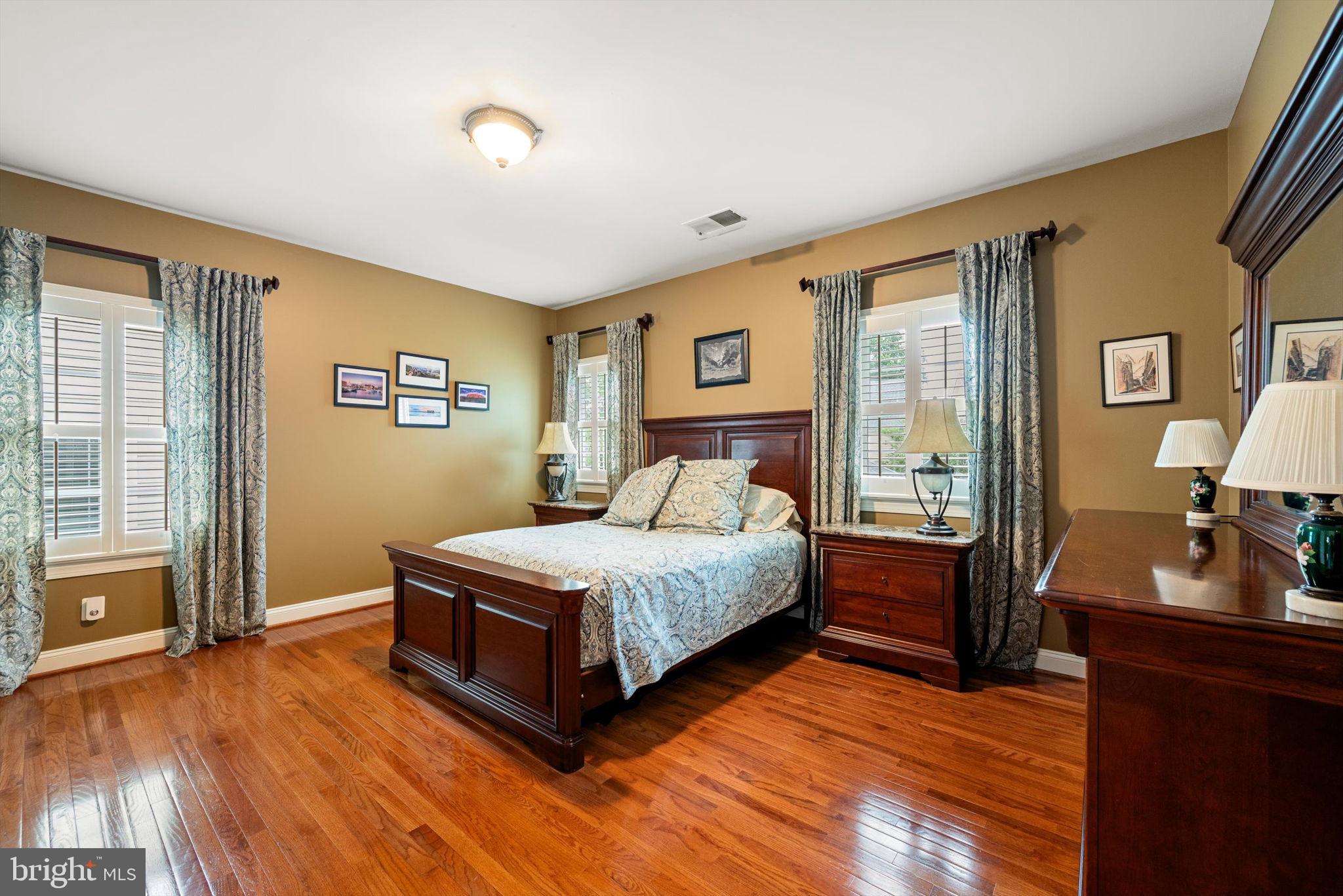 150 Amalfi Ct