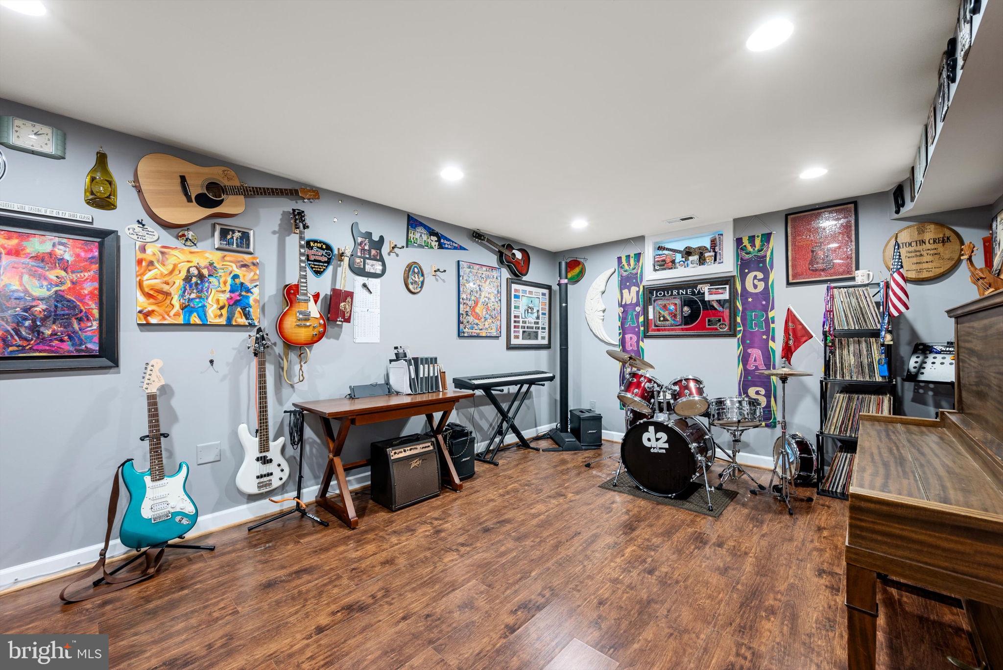 150 Amalfi Ct