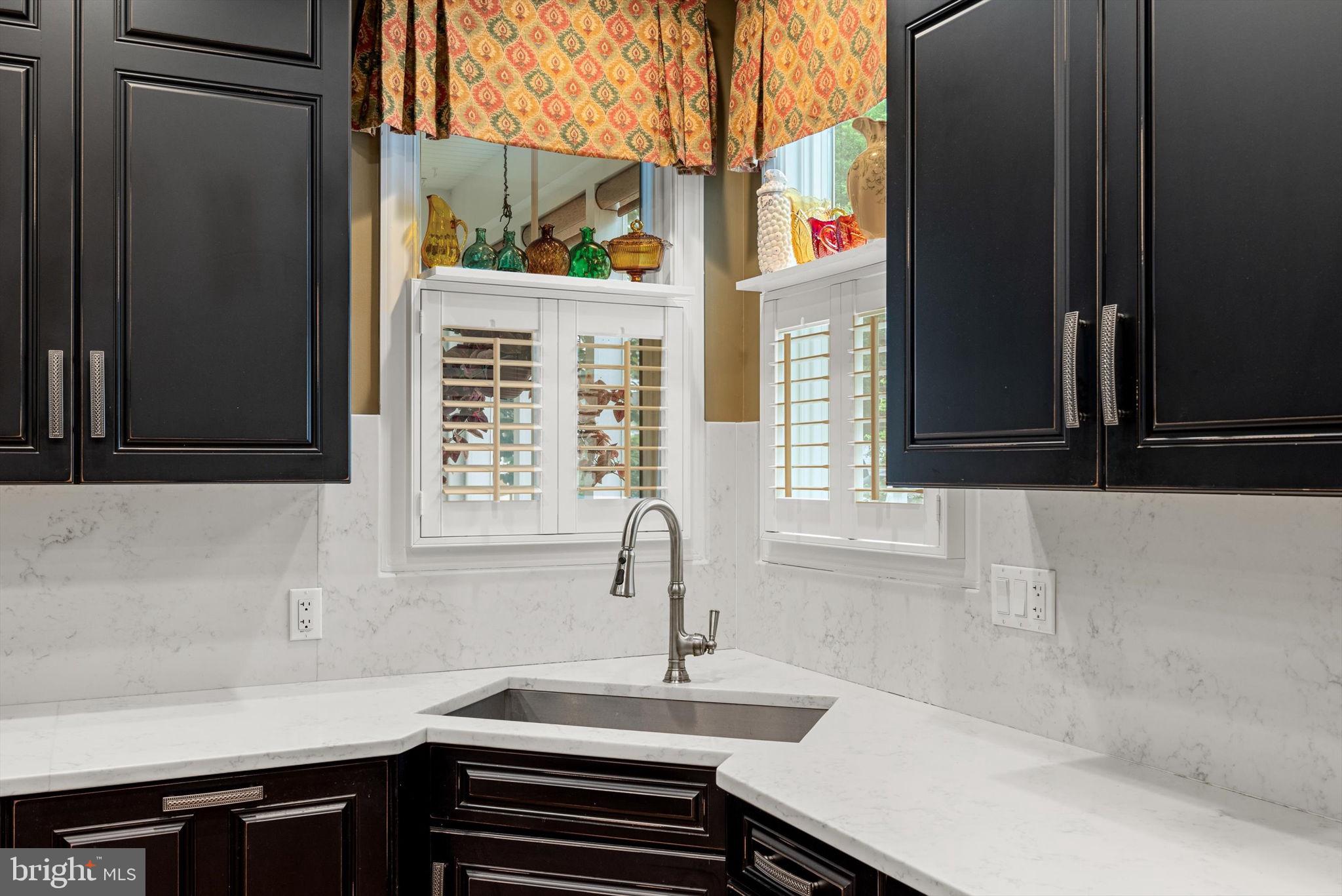 150 Amalfi Ct