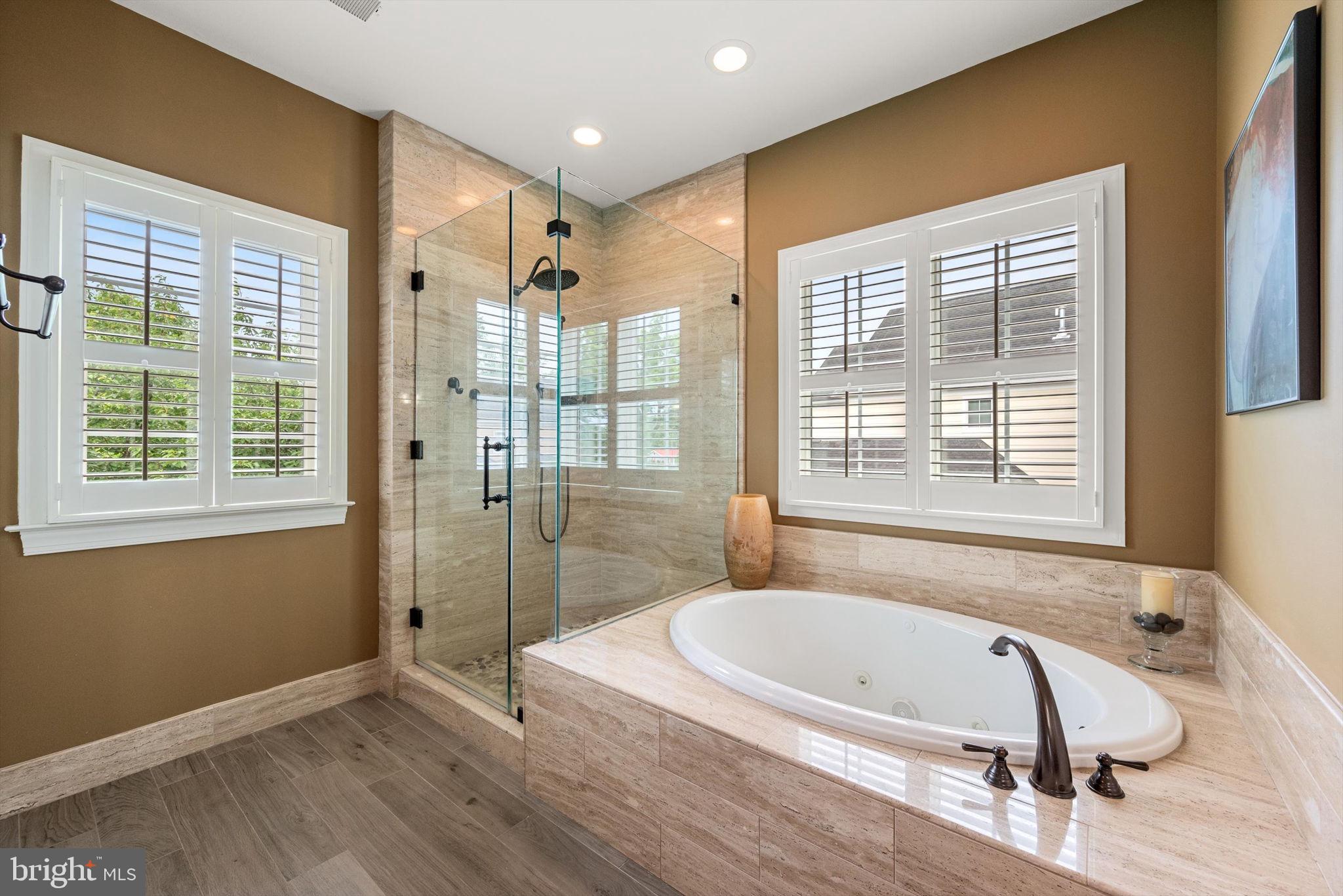 150 Amalfi Ct