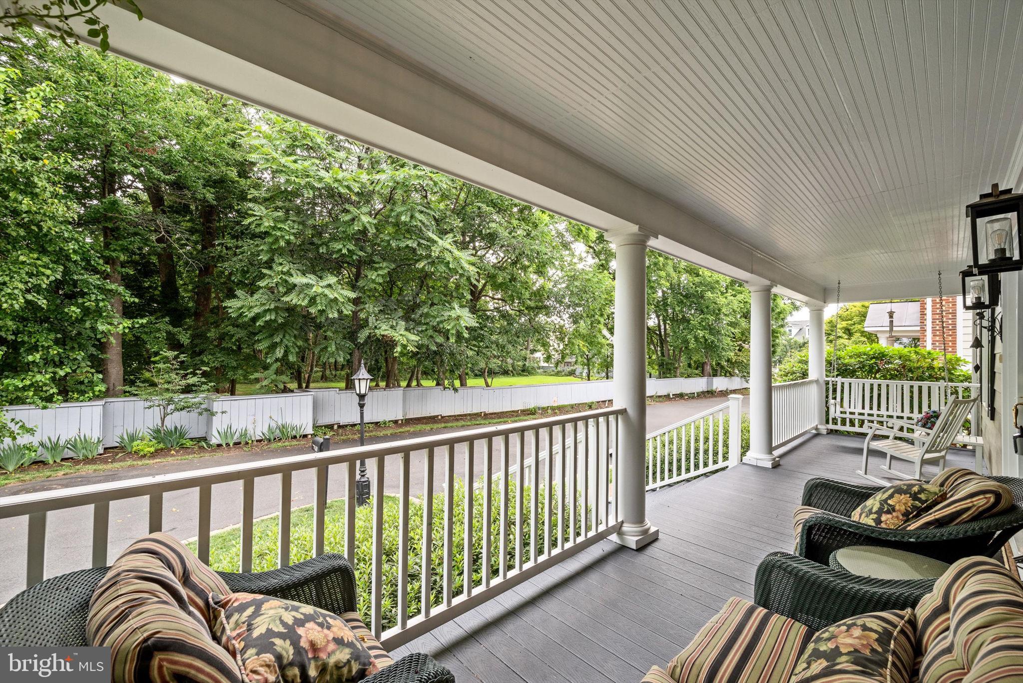 150 Amalfi Ct