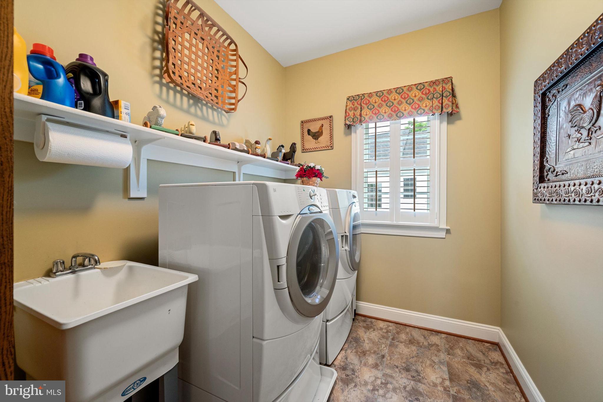 150 Amalfi Ct