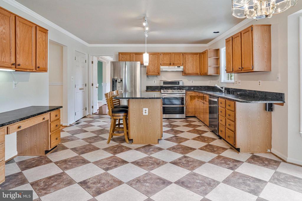 407 Tracy Ct NE