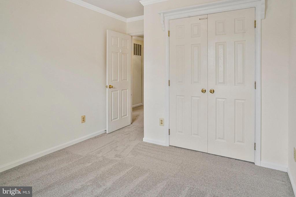407 Tracy Ct NE