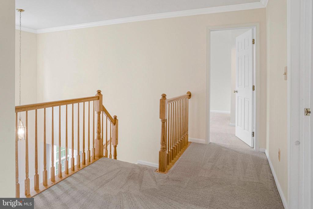 407 Tracy Ct NE