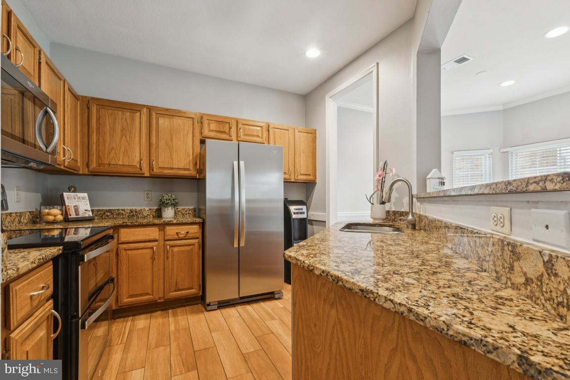 678 Gateway Dr SE #907