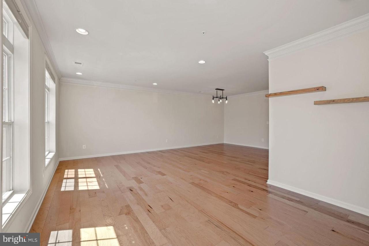 43144 THOROUGHFARE GAP TER