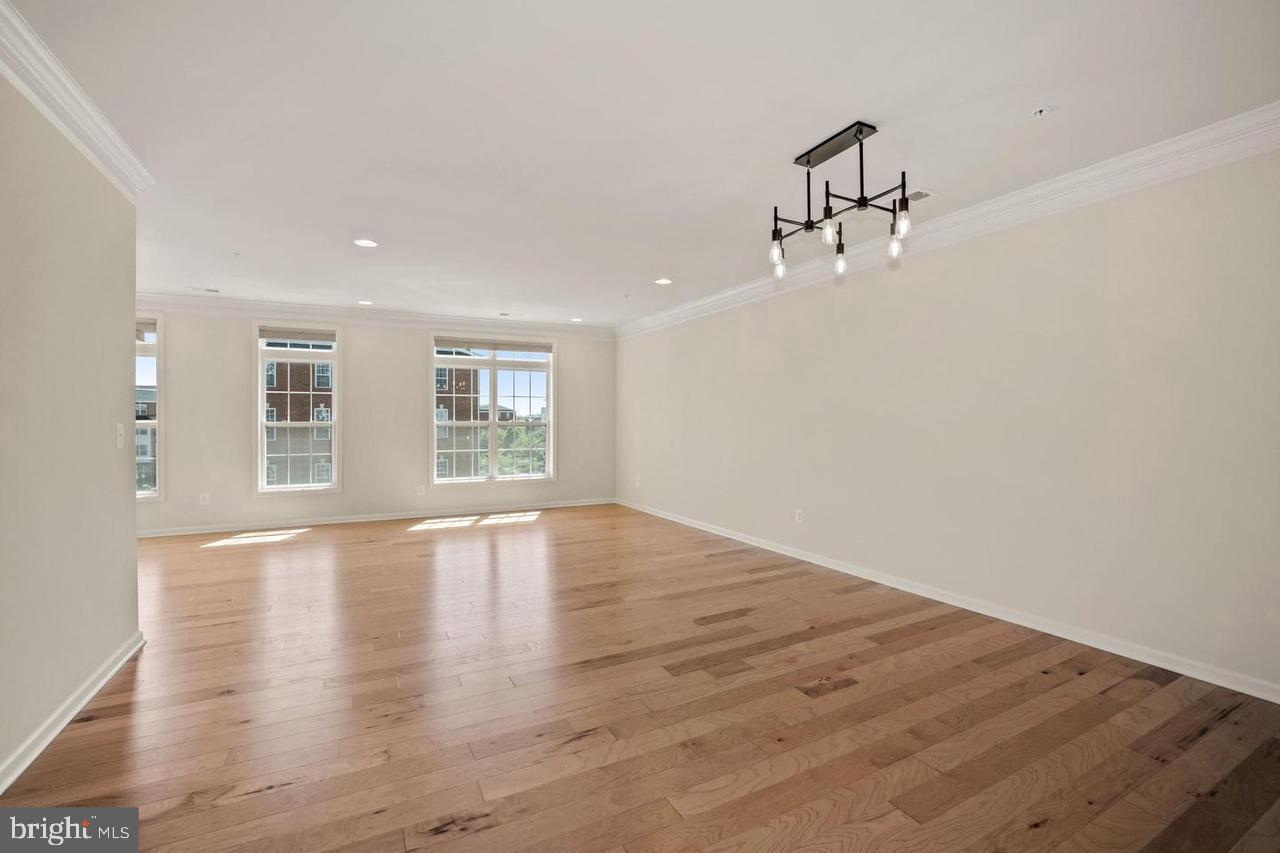 43144 THOROUGHFARE GAP TER