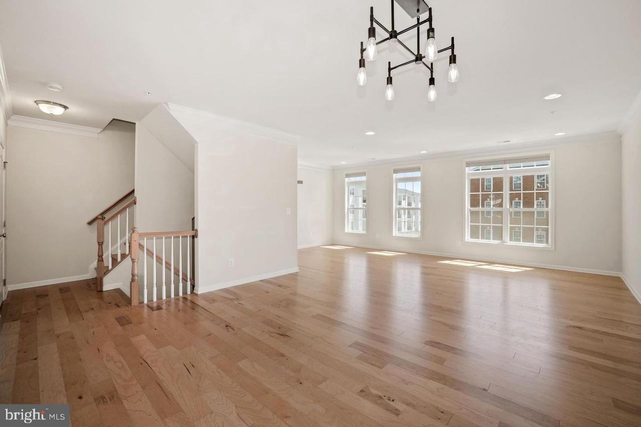 43144 THOROUGHFARE GAP TER