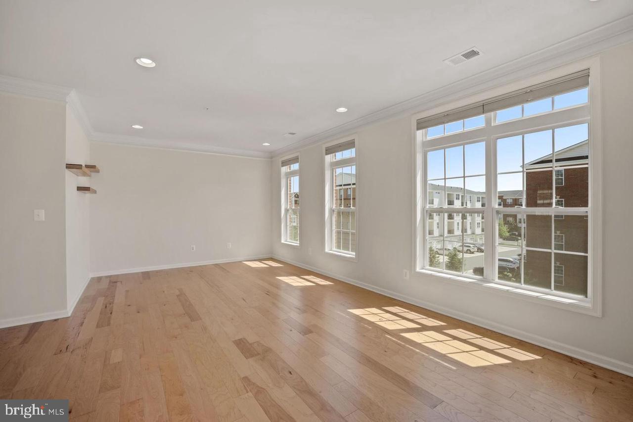 43144 THOROUGHFARE GAP TER