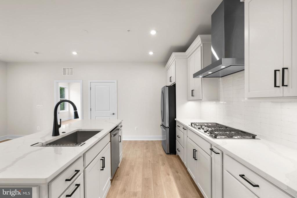 23640 Bolton Crescent Ter #13-105