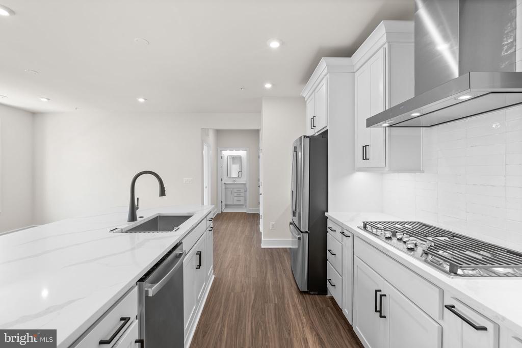 23640 Bolton Crescent Ter #13-302
