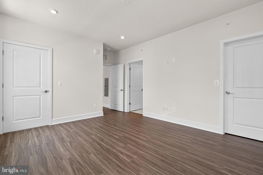 23640 Bolton Crescent Ter #13-302