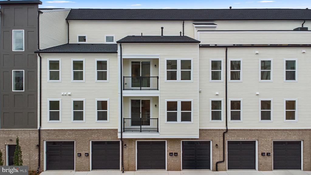 23640 Bolton Crescent Ter #13-302