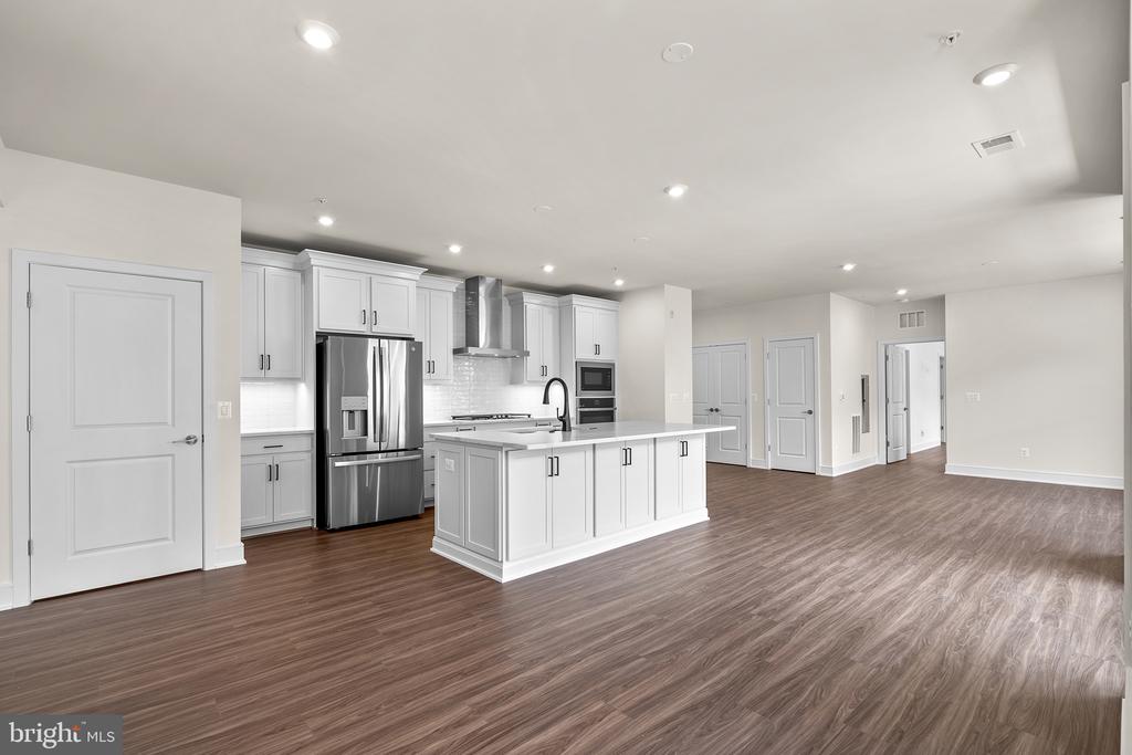 23640 Bolton Crescent Ter #13-302