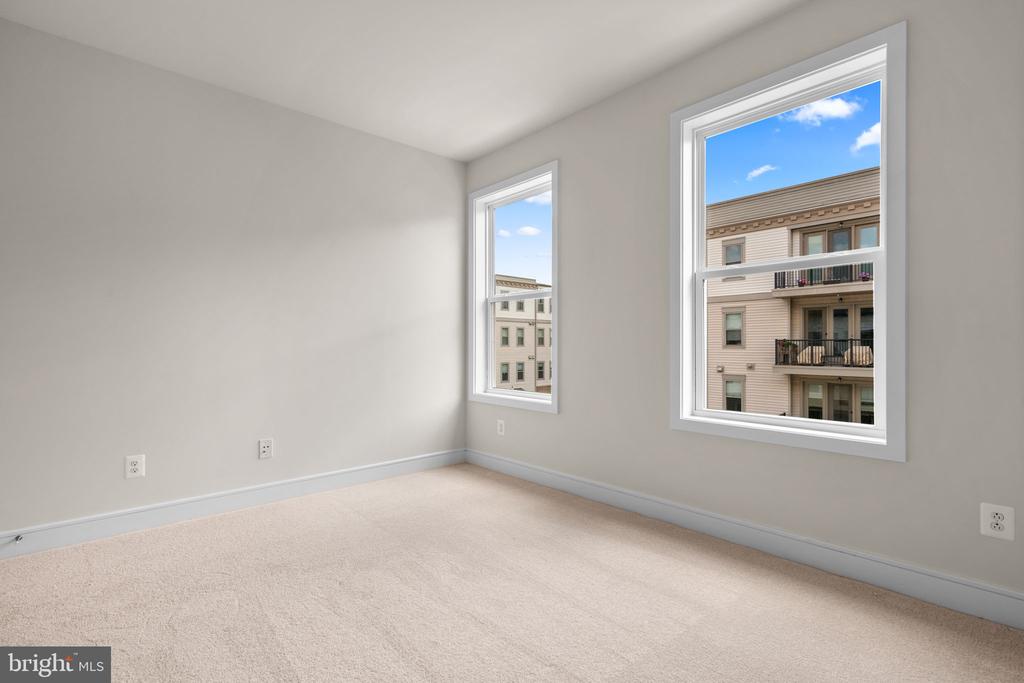 23640 Bolton Crescent Ter #13-302