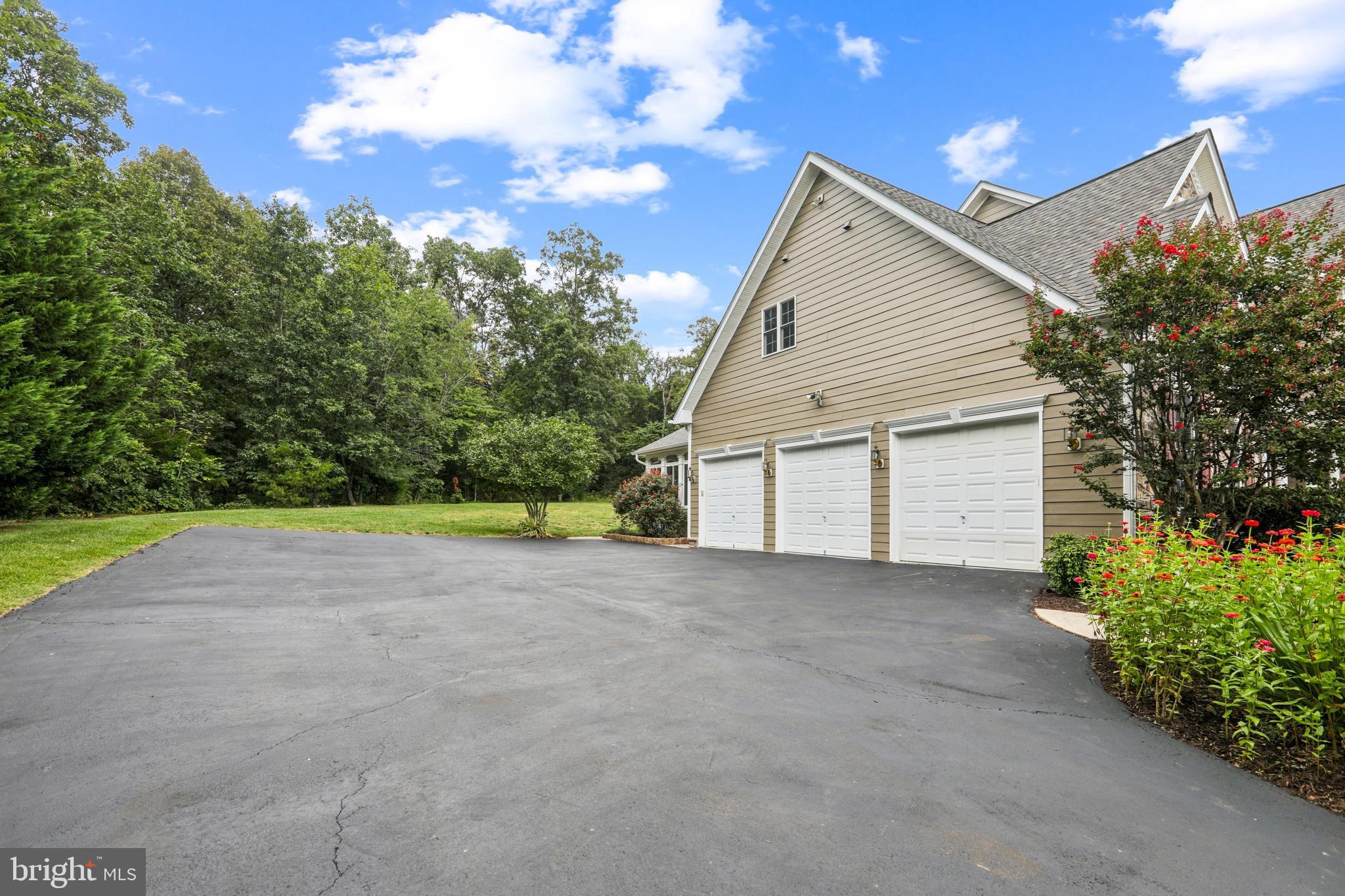 42804 APPALOOSA TRAIL COURT