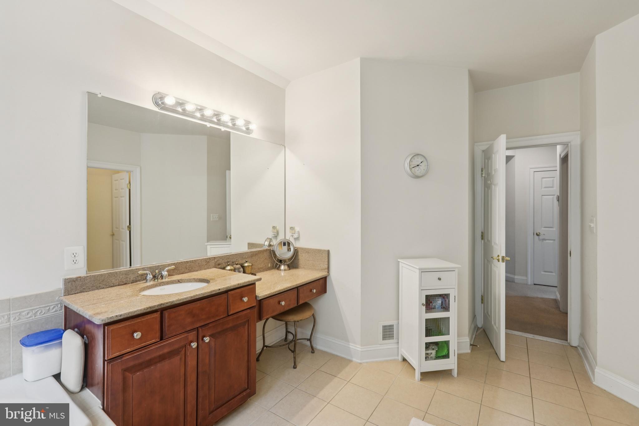 42804 APPALOOSA TRAIL COURT