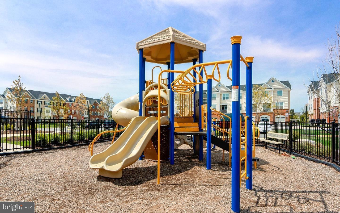 23225 MILLTOWN KNOLL SQ #109
