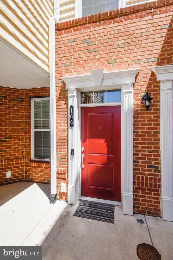 23225 MILLTOWN KNOLL SQ #109