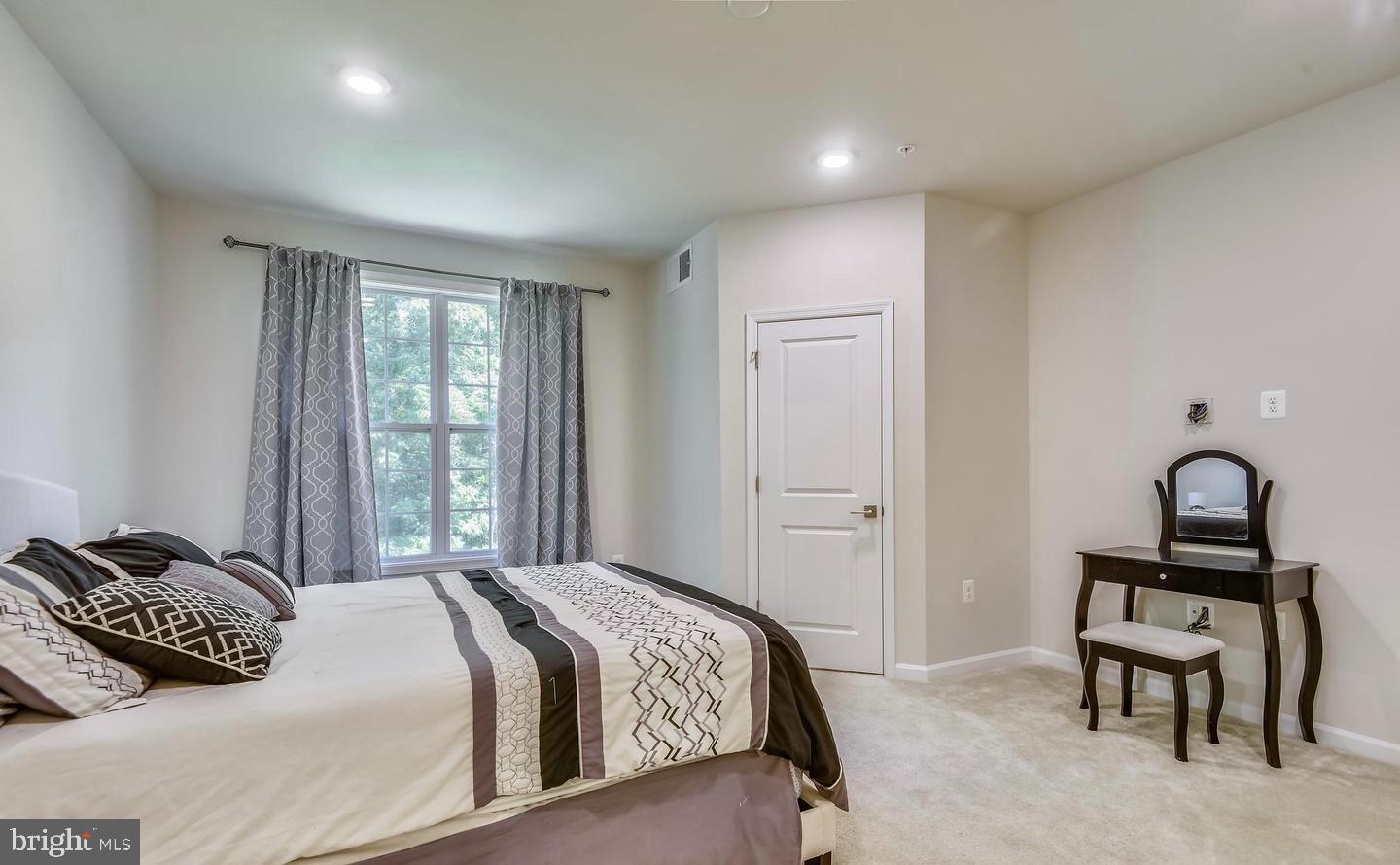 23225 MILLTOWN KNOLL SQ #109