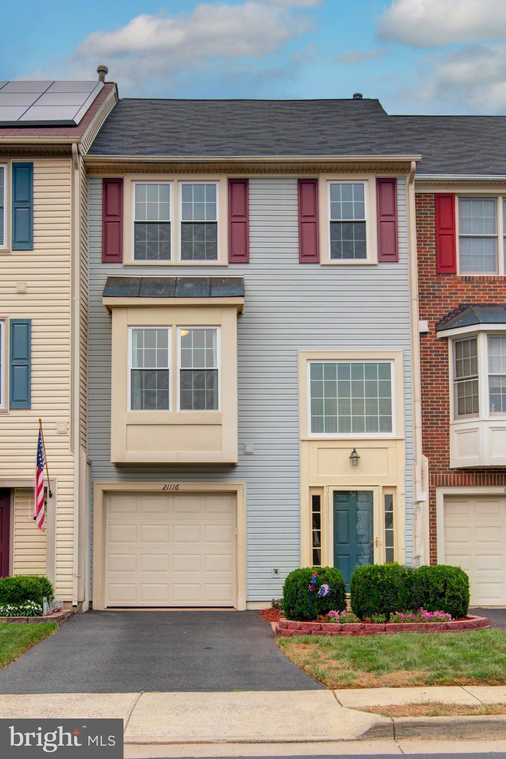 21116 Winding Brook Sq