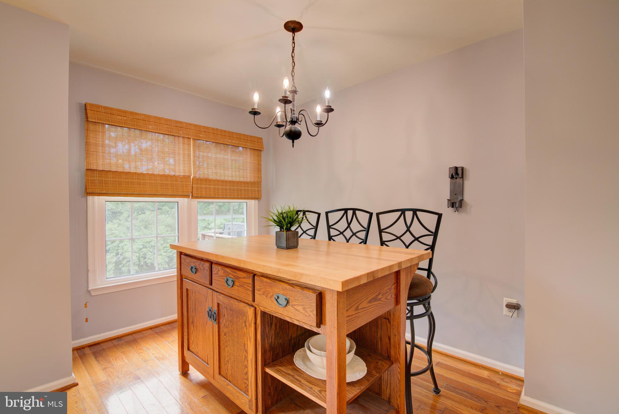 21116 Winding Brook Sq