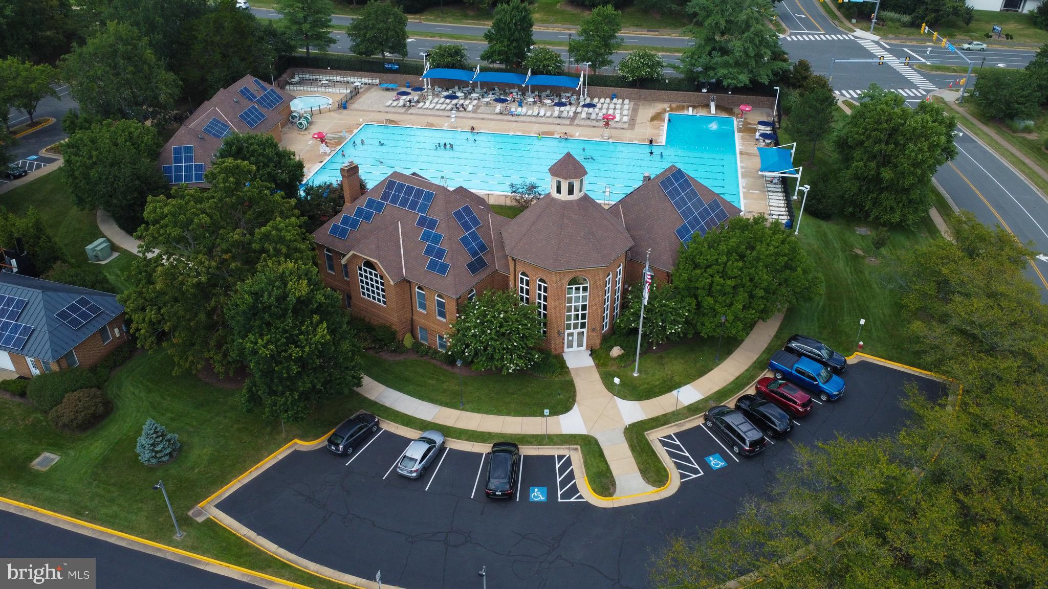 21116 Winding Brook Sq