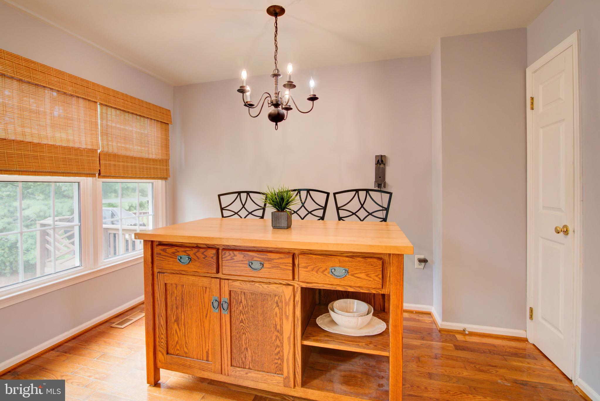 21116 Winding Brook Sq