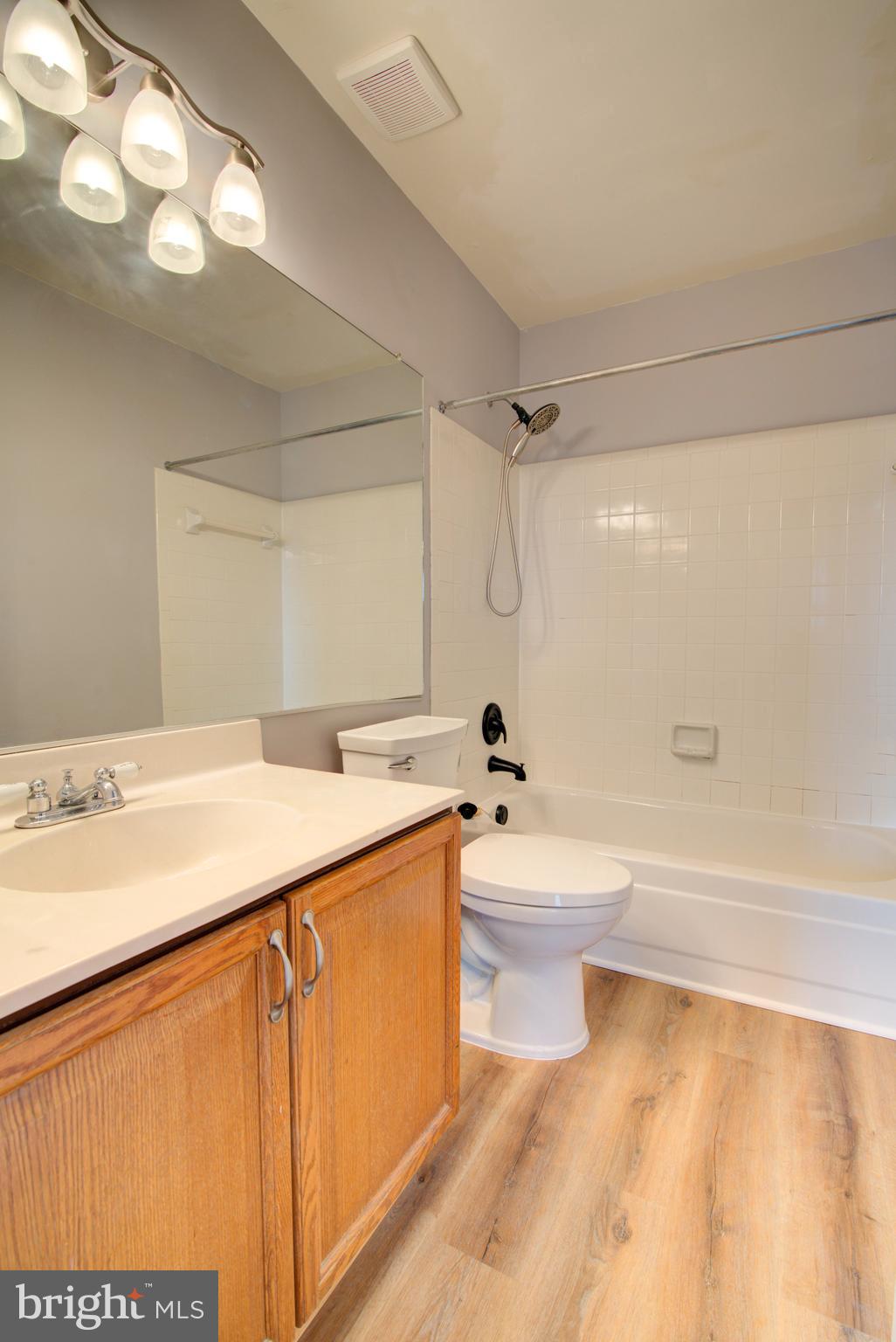 21116 Winding Brook Sq