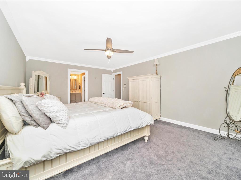 19025 Snowberry Ct