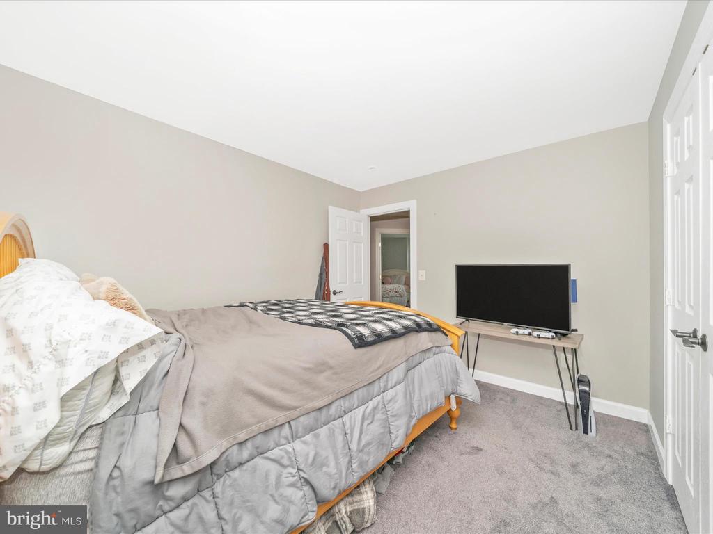 19025 Snowberry Ct