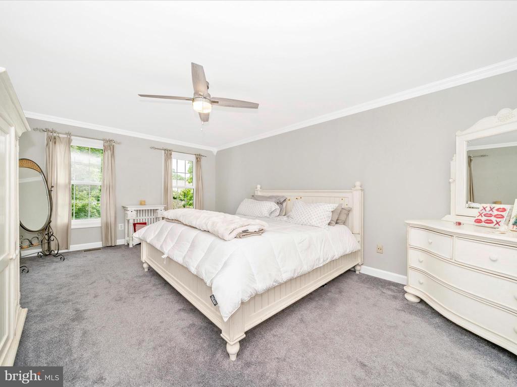 19025 Snowberry Ct