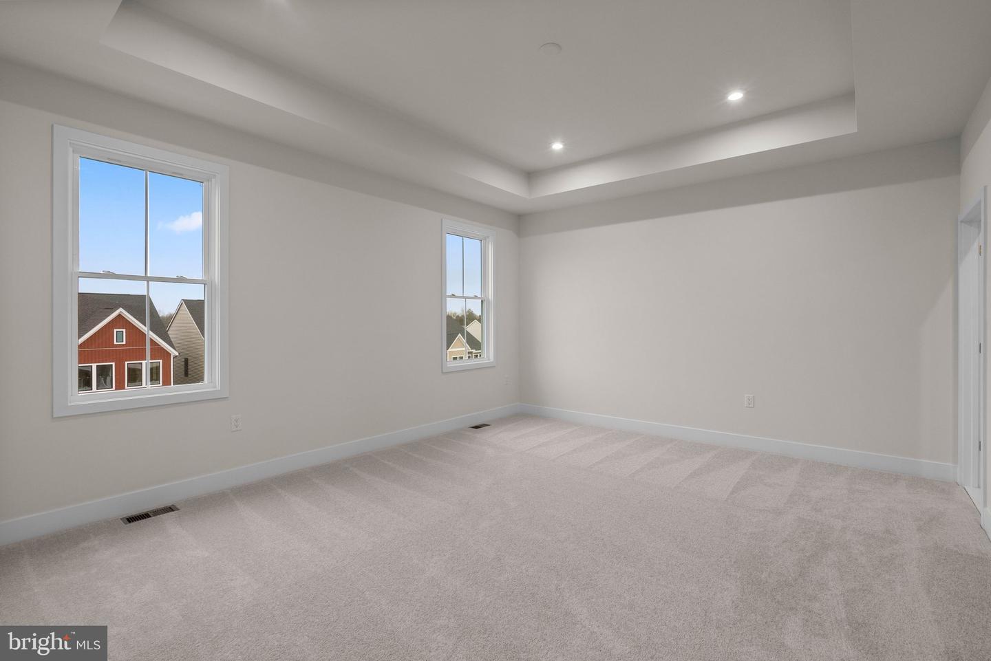 44480 Lowestoft Sq