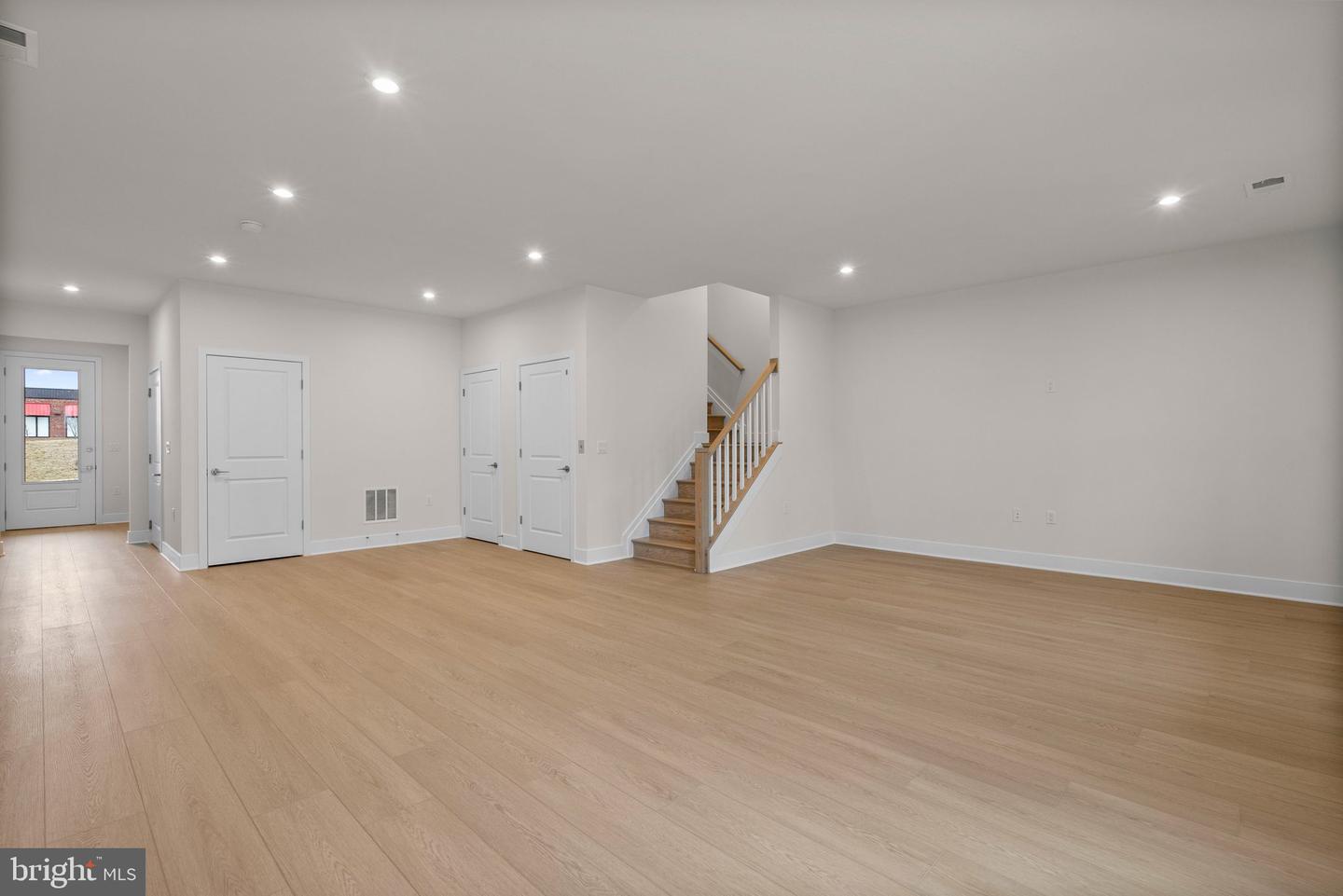 44480 Lowestoft Sq