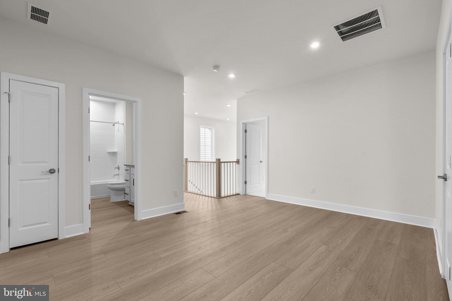 44490 Coalport Ter