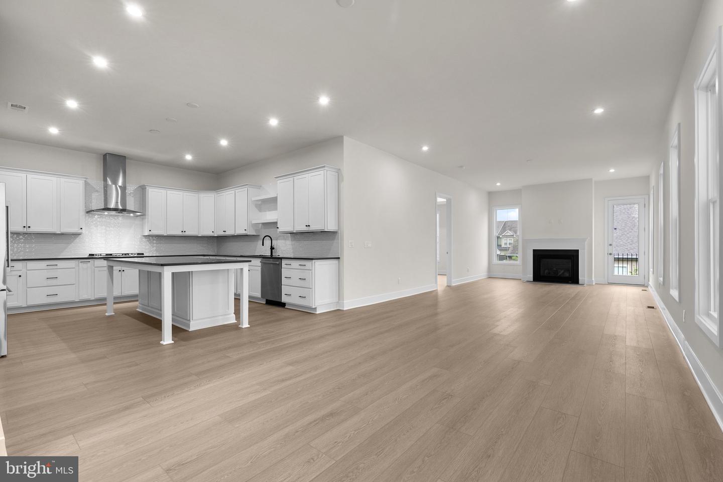 44490 Coalport Ter