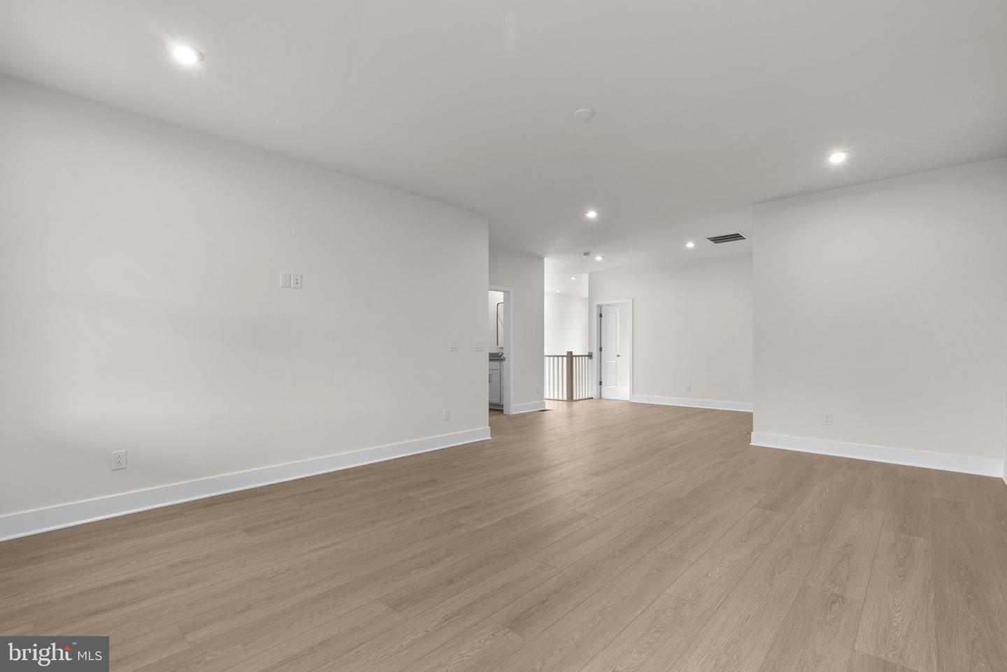 44490 Coalport Ter