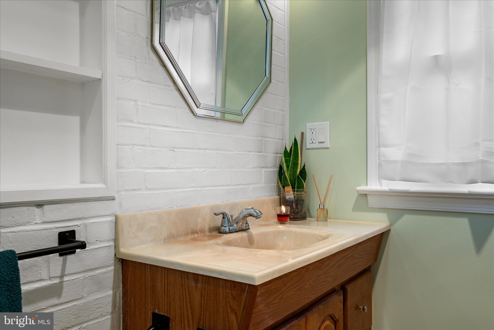 37116 Snickersville Tpke