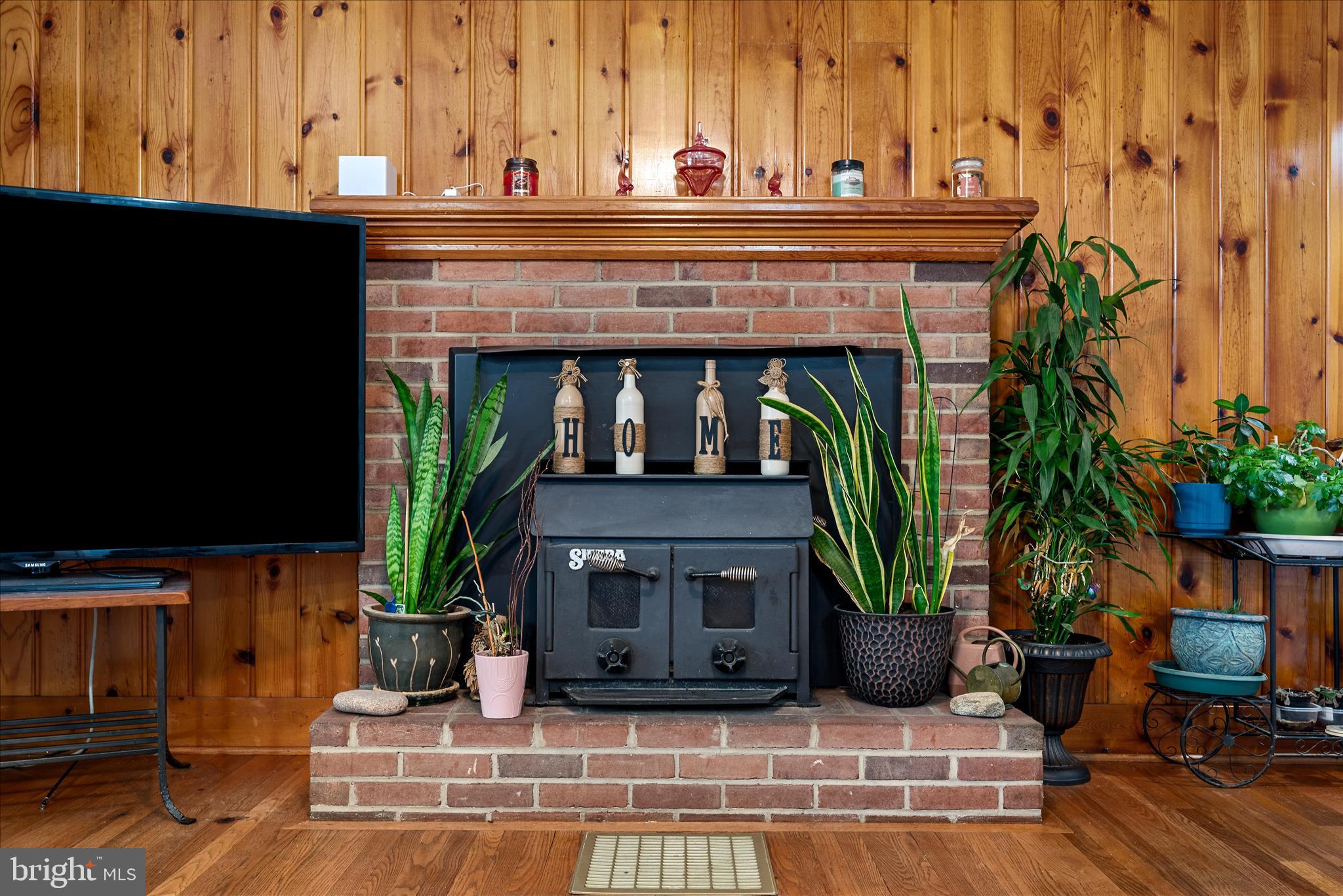 37116 Snickersville Tpke