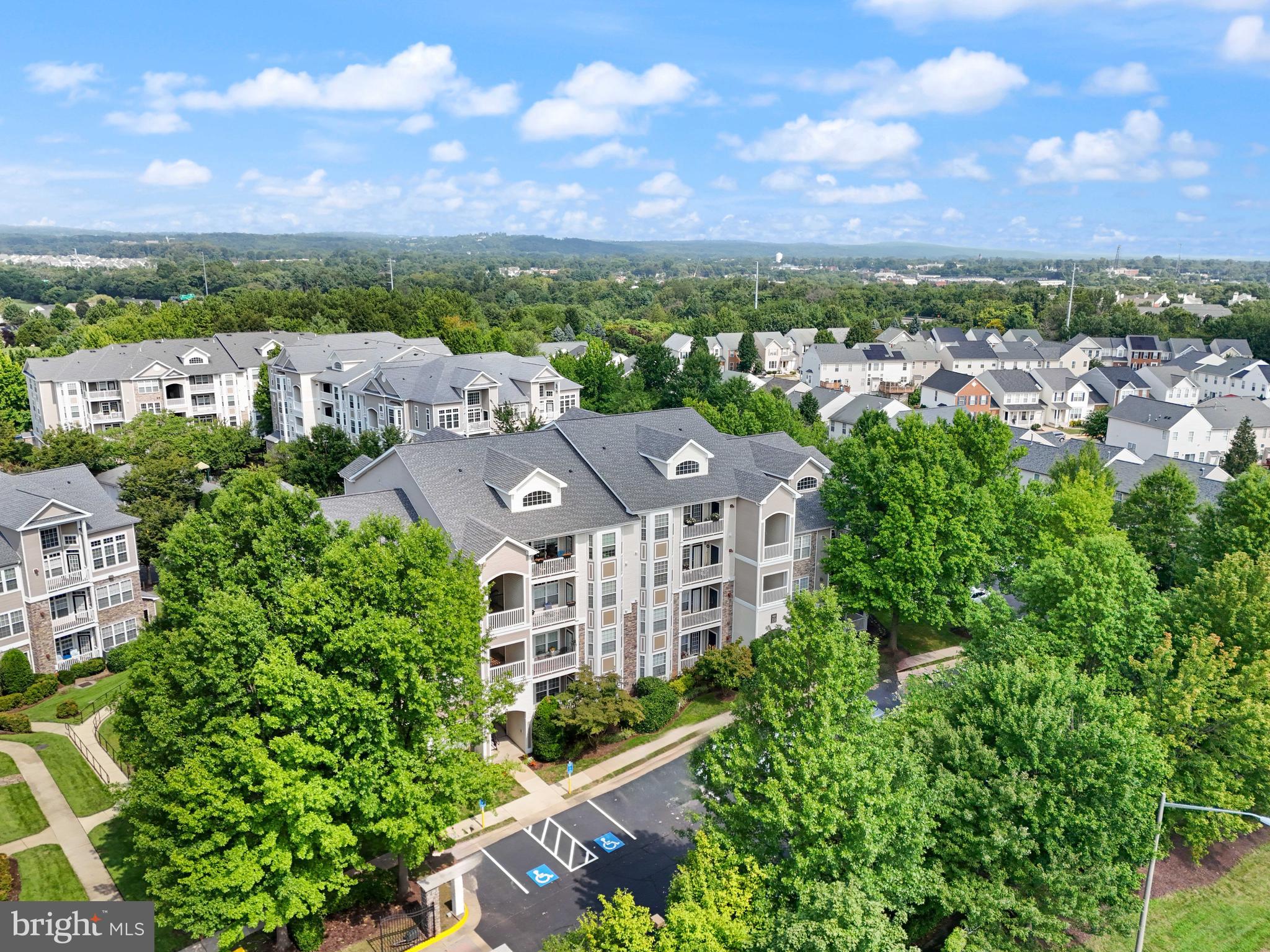 502 Sunset View Ter SE #107