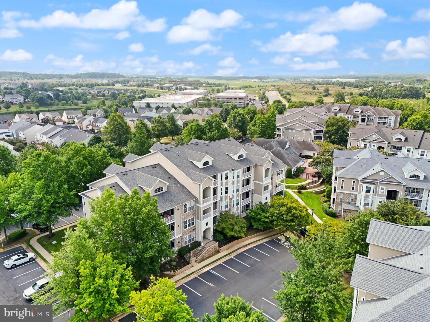 502 Sunset View Ter SE #107