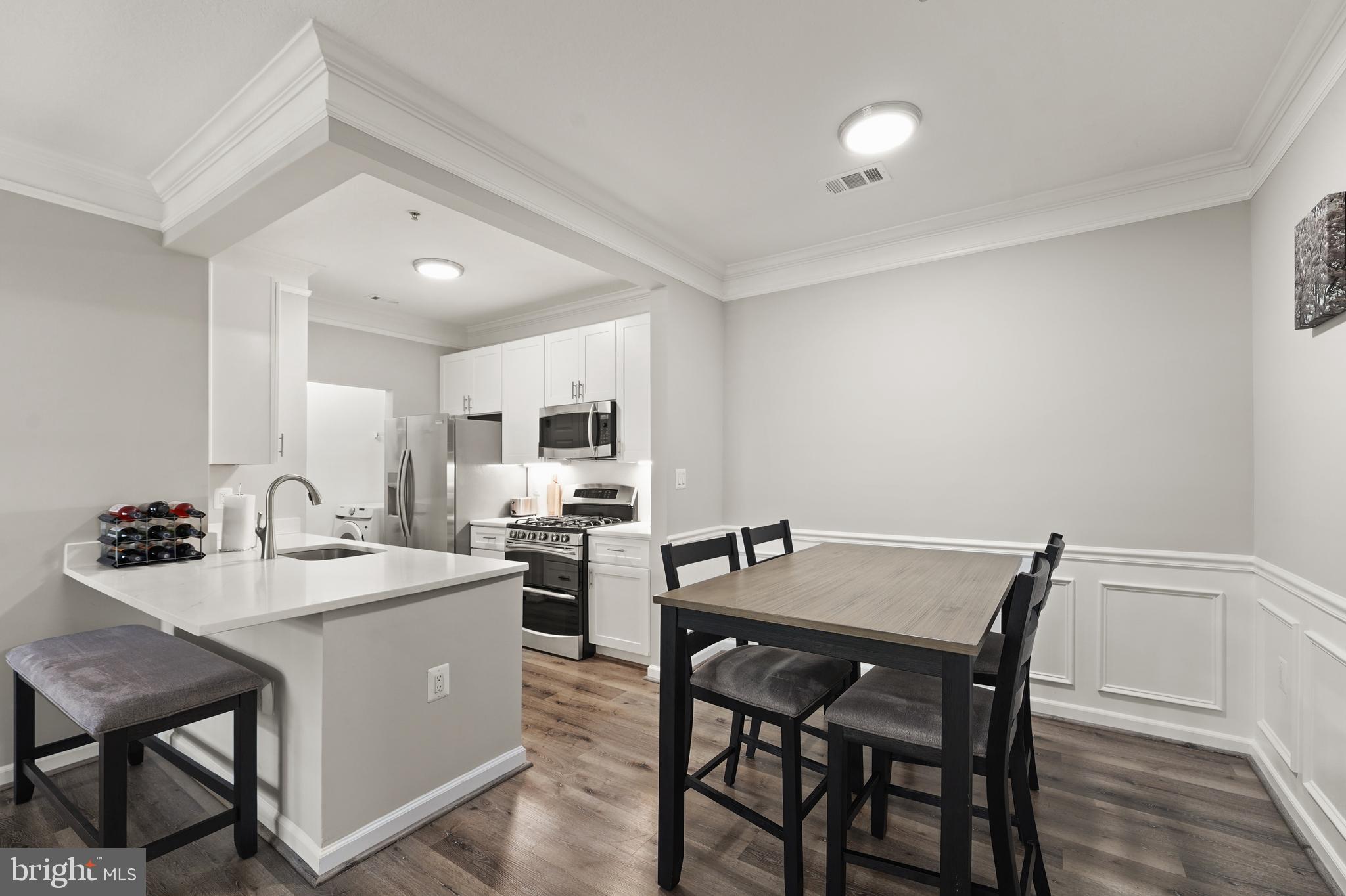 502 Sunset View Ter SE #107