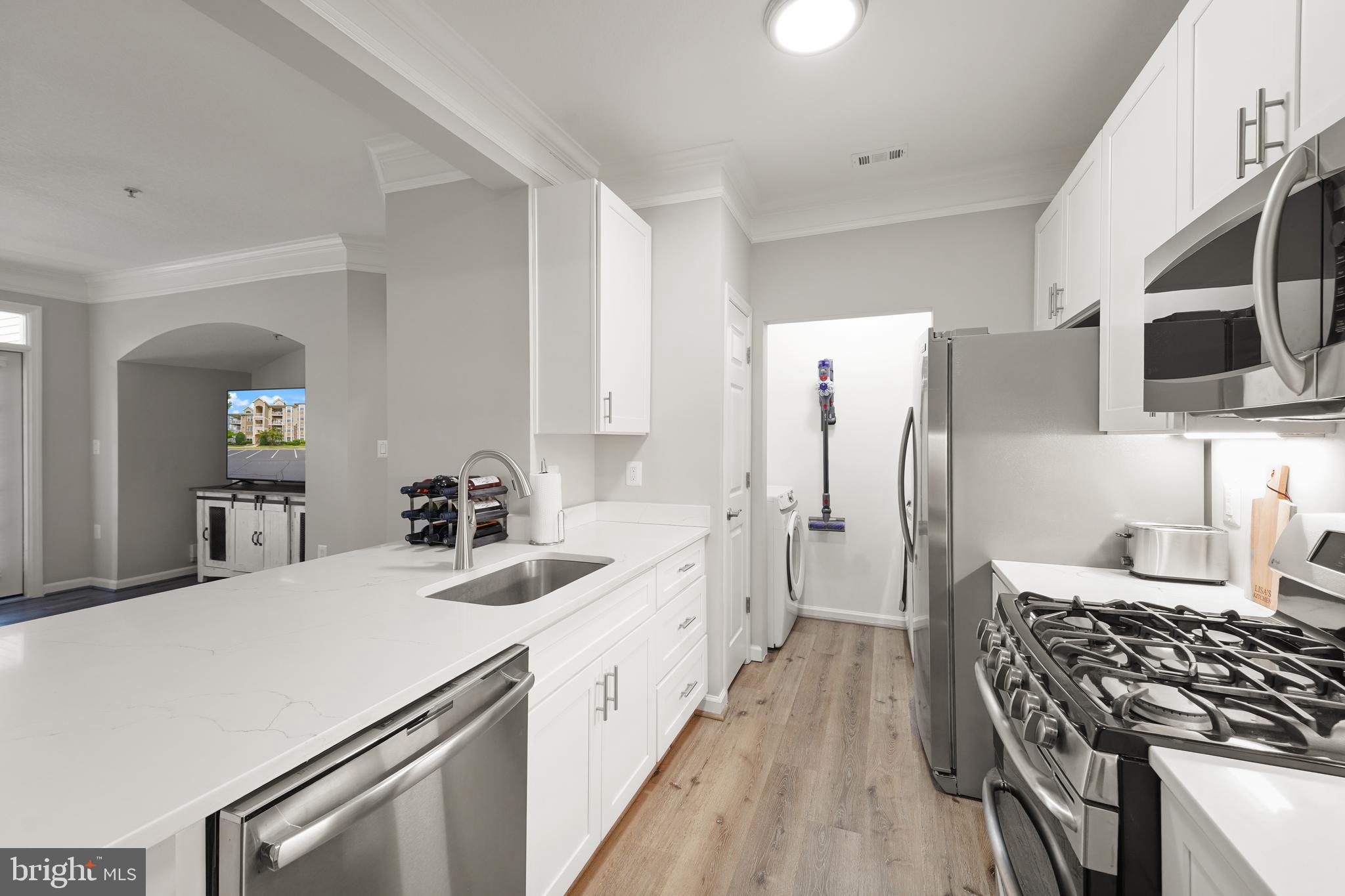 502 Sunset View Ter SE #107