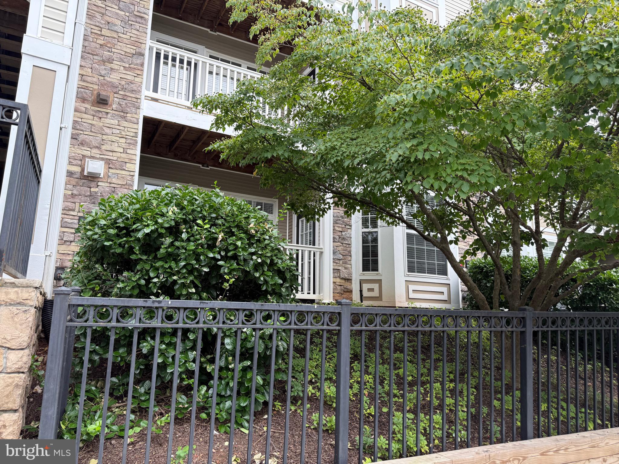 502 Sunset View Ter SE #107