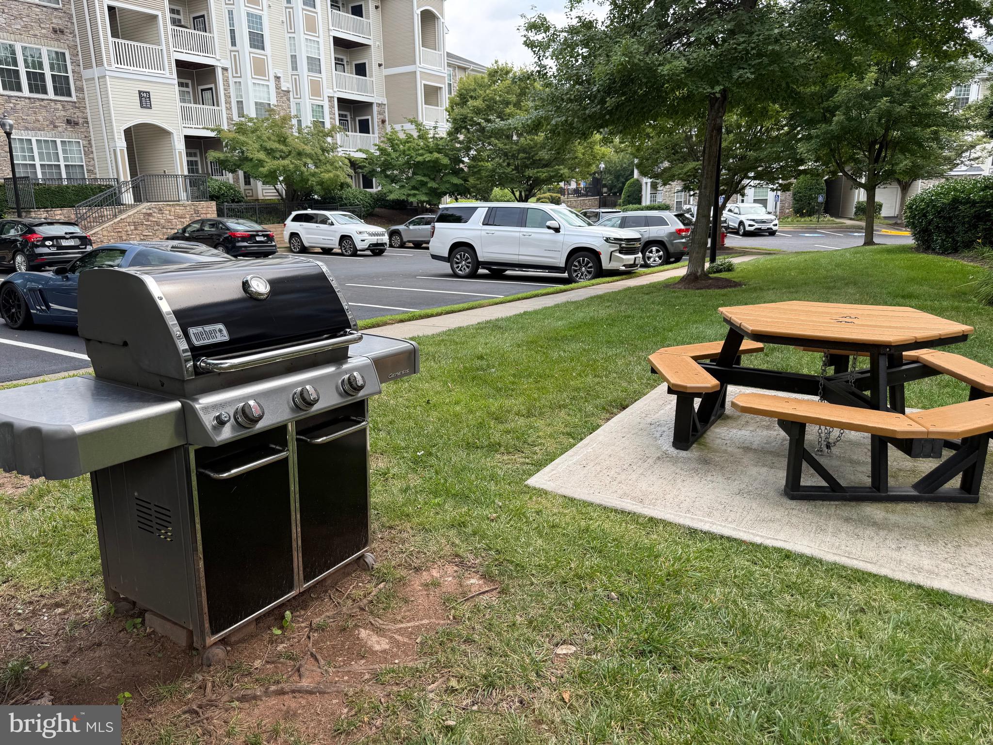 502 Sunset View Ter SE #107