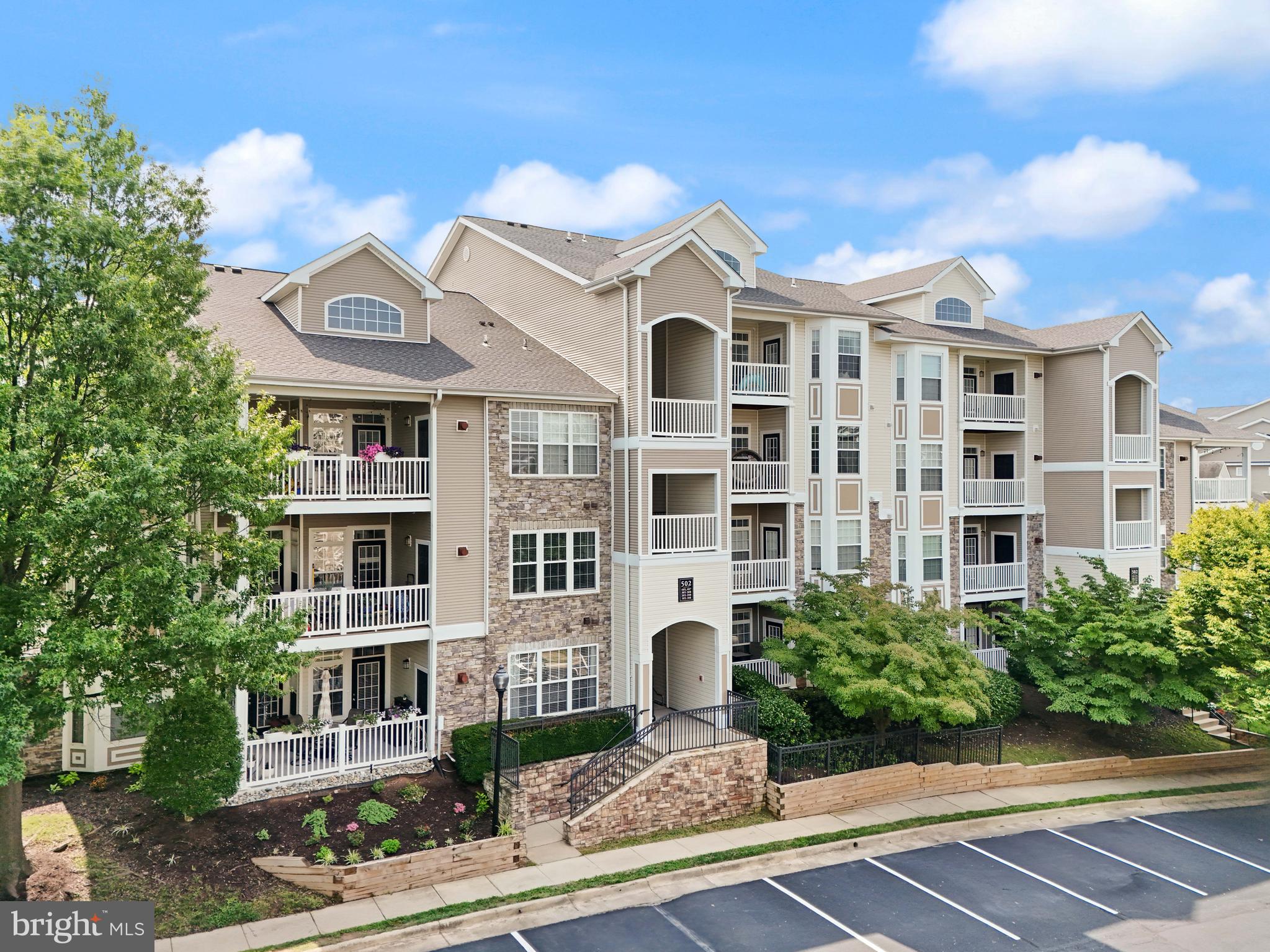 502 Sunset View Ter SE #107