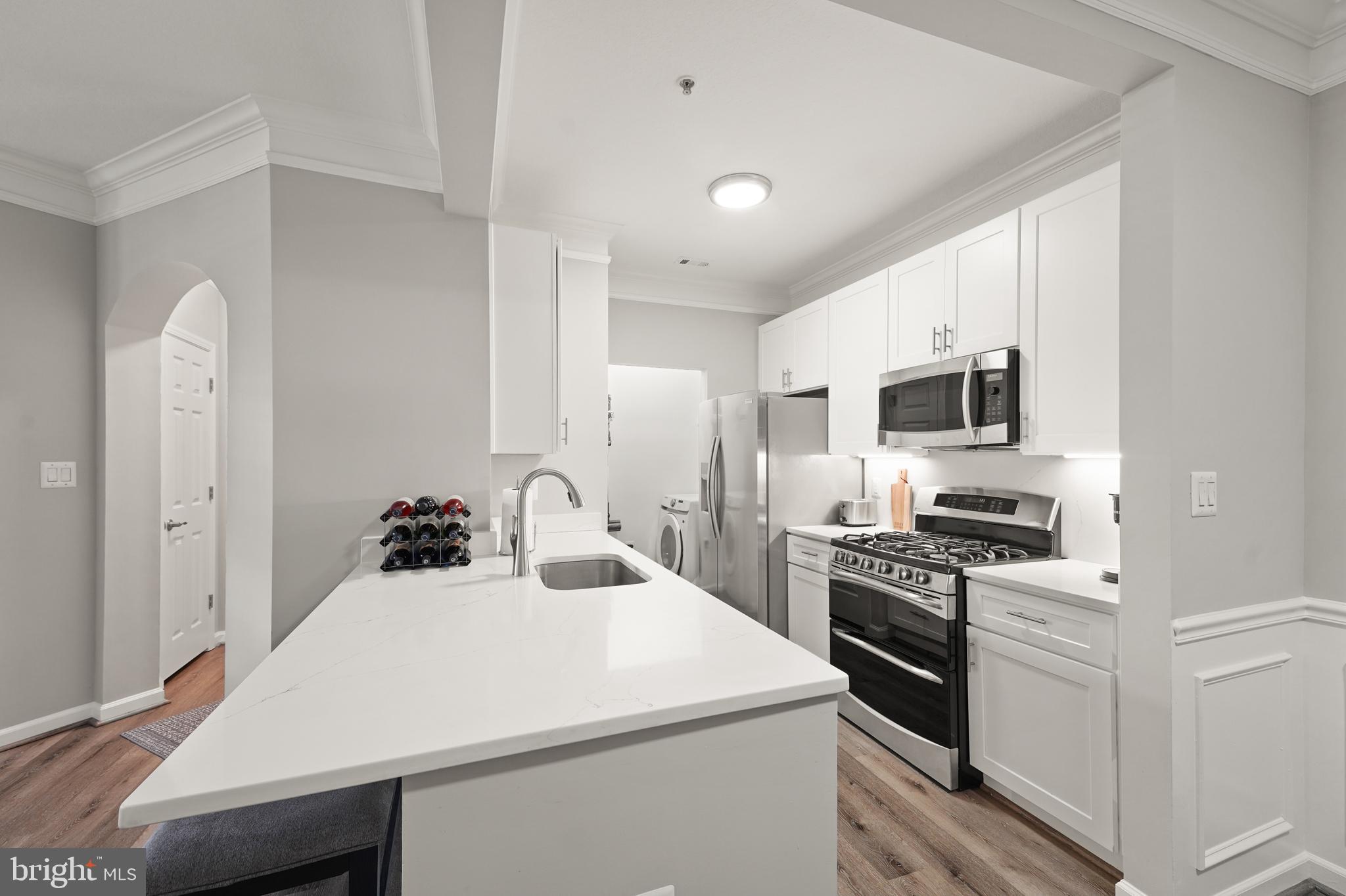 502 Sunset View Ter SE #107