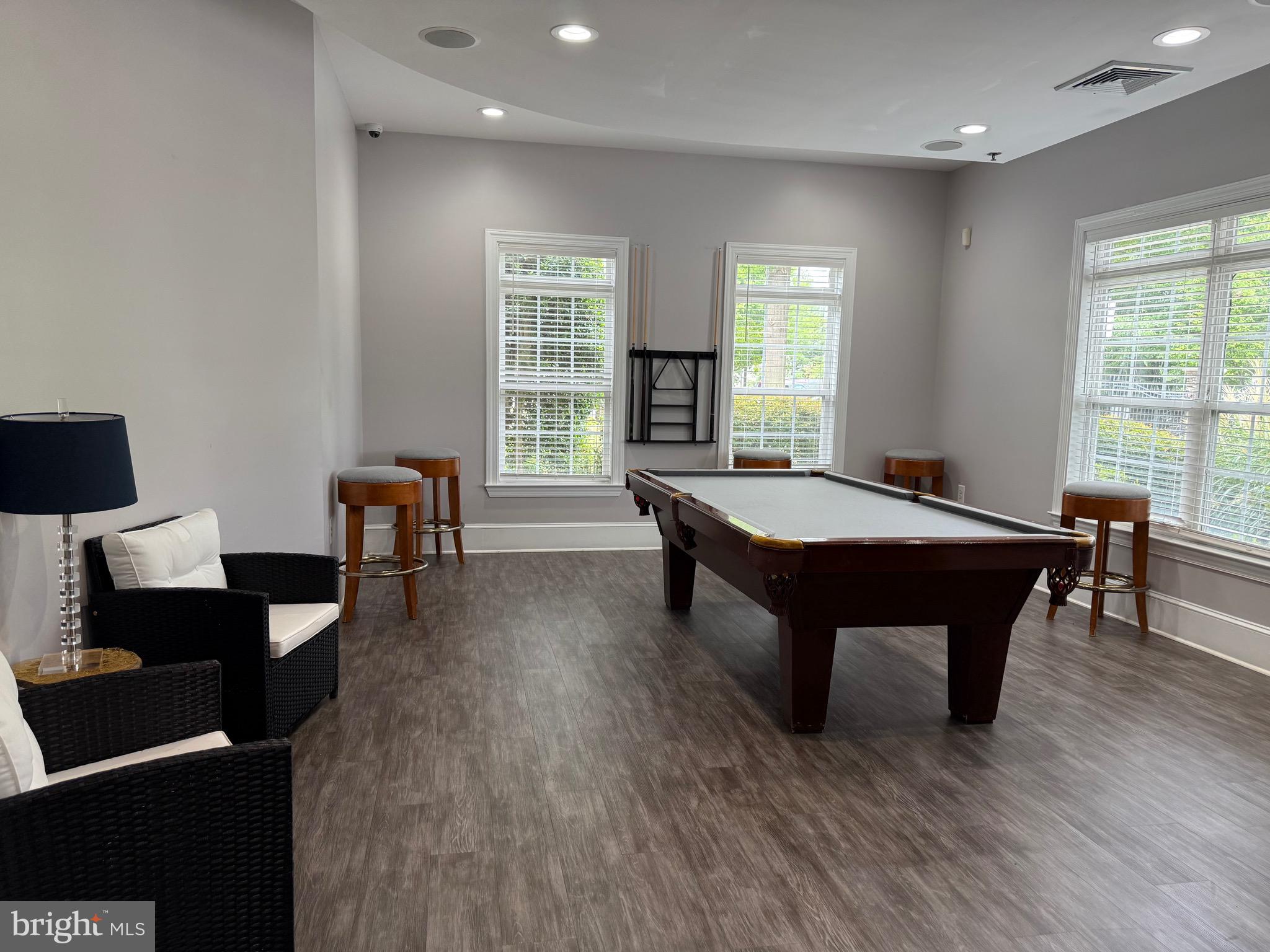 502 Sunset View Ter SE #107